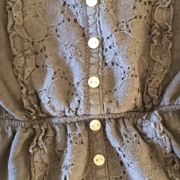 Hollister women's Back cris cross strap Top - Picture 4 of 4